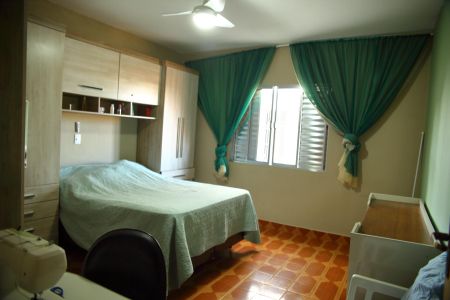 Casa à venda com 173m², 2 quartos e 2 vagasQuarto 2