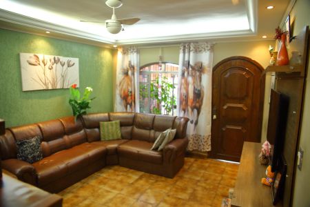 Casa à venda com 173m², 2 quartos e 2 vagasSala