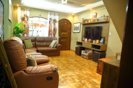 Casa à venda com 173m², 2 quartos e 2 vagasSala