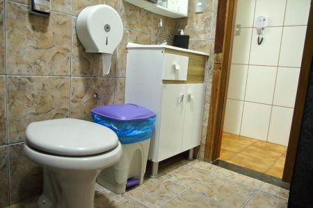 Casa à venda com 173m², 2 quartos e 2 vagasBanheiro Social