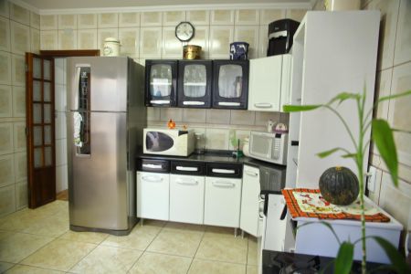 Casa à venda com 173m², 2 quartos e 2 vagasCozinha - Armários