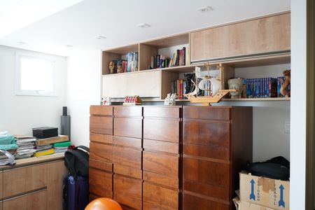 Apartamento à venda com 99m², 3 quartos e 4 vagasEscritório