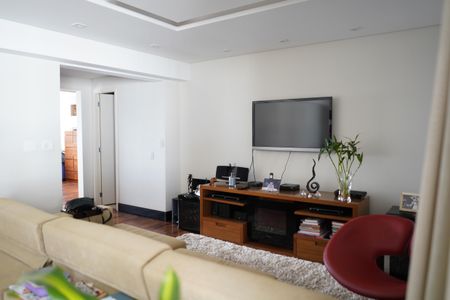Apartamento à venda com 99m², 3 quartos e 4 vagasSala