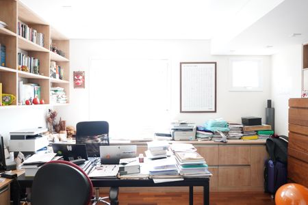 Apartamento à venda com 99m², 3 quartos e 4 vagasEscritório