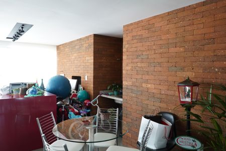 Apartamento à venda com 99m², 3 quartos e 4 vagasvaranda