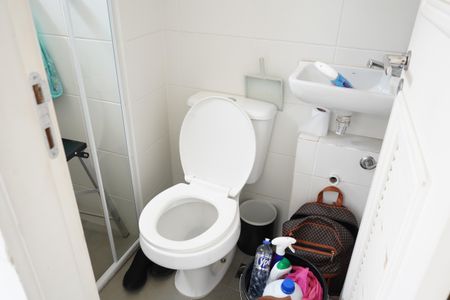 Apartamento à venda com 99m², 3 quartos e 4 vagasBanheiro de Serviço