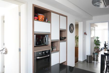 Apartamento à venda com 99m², 3 quartos e 4 vagasCozinha