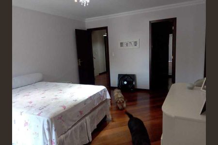 Casa de condomínio à venda com 366m², 5 quartos e 4 vagas