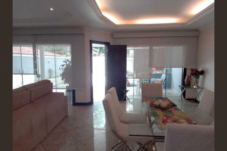 Casa de condomínio à venda com 366m², 5 quartos e 4 vagas