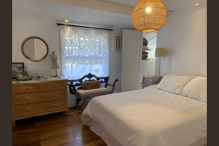 Casa à venda com 290m², 5 quartos e 2 vagas