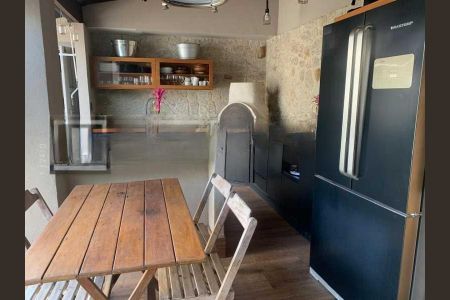 Casa à venda com 290m², 5 quartos e 2 vagas