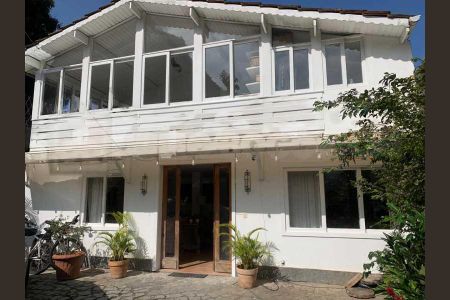 Casa à venda com 290m², 5 quartos e 2 vagas