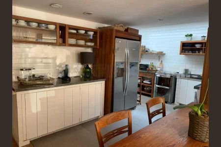 Casa à venda com 290m², 5 quartos e 2 vagas