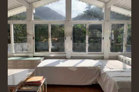 Casa à venda com 290m², 5 quartos e 2 vagas