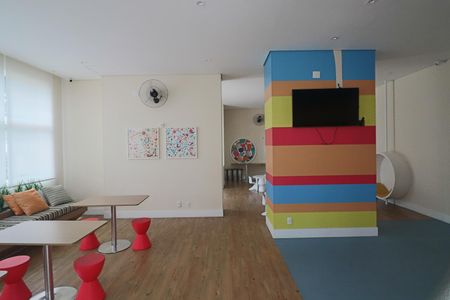 Apartamento à venda com 72m², 3 quartos e 1 vagaÁrea comum - Salão de Festa Infantil