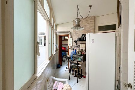 Apartamento à venda com 170m², 3 quartos e 1 vagaÁrea de Serviço