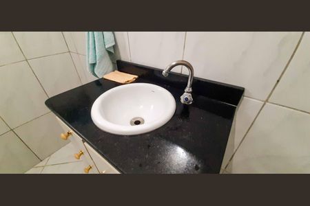 Casa à venda com 221m², 3 quartos e 3 vagasBanheiro