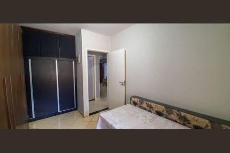 Casa à venda com 221m², 3 quartos e 3 vagasQuarto 2