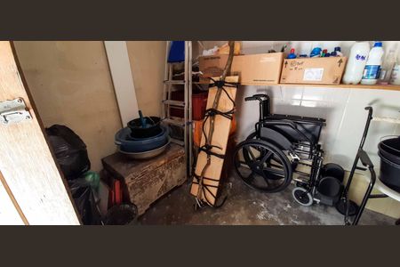 Casa à venda com 221m², 3 quartos e 3 vagasDepósito