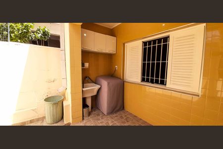 Casa à venda com 221m², 3 quartos e 3 vagasÁrea de Serviço