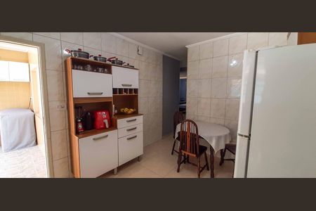 Casa à venda com 221m², 3 quartos e 3 vagasCozinha