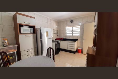 Casa à venda com 221m², 3 quartos e 3 vagasCozinha