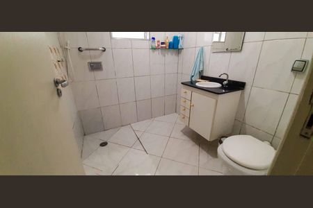 Casa à venda com 221m², 3 quartos e 3 vagasBanheiro