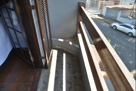 Casa à venda com 153m², 3 quartos e 3 vagasSacada Quarto Suíte