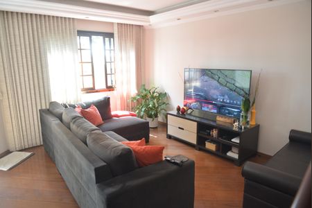 Casa à venda com 153m², 3 quartos e 3 vagasSala