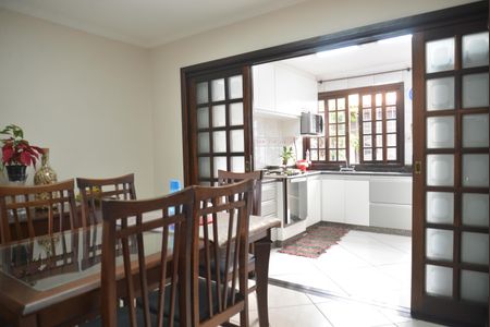 Casa à venda com 153m², 3 quartos e 3 vagasCozinha