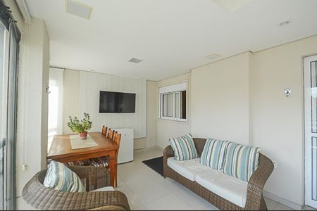 Apartamento à venda com 240m², 4 quartos e 3 vagas Apartamento à venda com 240m², 4 quartos e 3 vagasVaranda gourmet