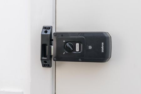 Apartamento para alugar com 48m², 2 quartos e sem vaga Apartamento para alugar com 48m², 2 quartos e sem vagaSala - Fechadura eletrônica