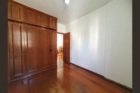 Apartamento à venda com 142m², 4 quartos e 2 vagas Apartamento à venda com 142m², 4 quartos e 2 vagasQuarto 4