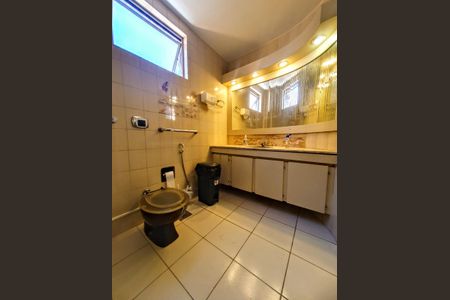 Apartamento à venda com 142m², 4 quartos e 2 vagas Apartamento à venda com 142m², 4 quartos e 2 vagasBanheiro