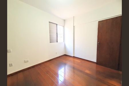 Apartamento à venda com 142m², 4 quartos e 2 vagas Apartamento à venda com 142m², 4 quartos e 2 vagasQuarto 1