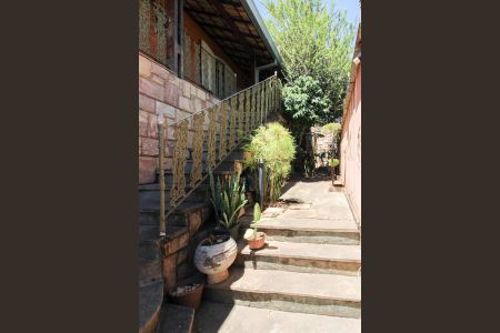 Casa à venda com 530m², 6 quartos e 4 vagasEntrada