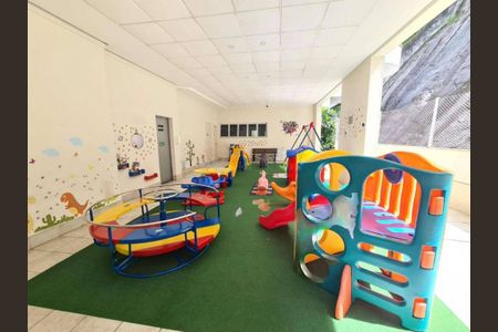 Apartamento à venda com 95m², 2 quartos e 1 vaga
