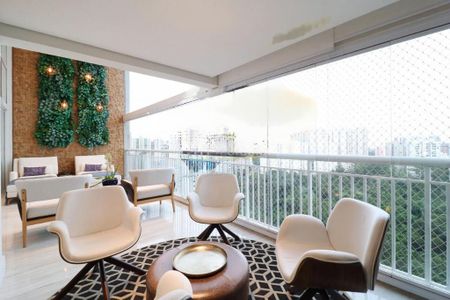 Apartamento à venda com 238m², 4 quartos e 4 vagas