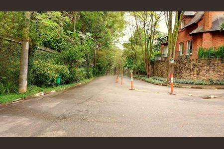 Casa de condomínio à venda com 350m², 3 quartos e 3 vagas