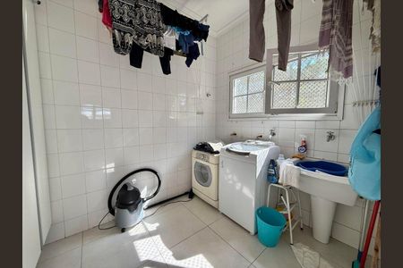 Casa de condomínio à venda com 350m², 3 quartos e 3 vagas