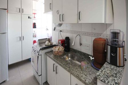 Apartamento à venda com 60m², 2 quartos e 1 vaga Apartamento à venda com 60m², 2 quartos e 1 vagaCozinha
