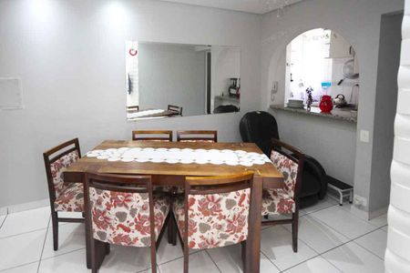 Apartamento à venda com 60m², 2 quartos e 1 vaga Apartamento à venda com 60m², 2 quartos e 1 vagaSala de jantar