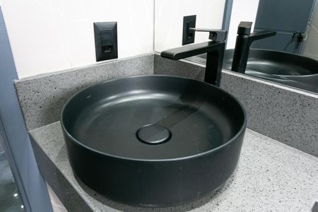 Apartamento à venda com 84m², 3 quartos e 2 vagas Apartamento à venda com 84m², 3 quartos e 2 vagasBanheiro da Suíte