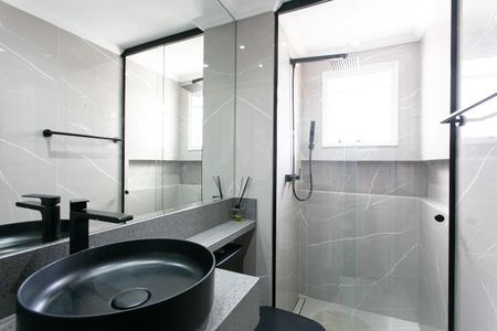 Apartamento à venda com 84m², 3 quartos e 2 vagas Apartamento à venda com 84m², 3 quartos e 2 vagasBanheiro da Suíte