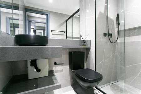 Apartamento à venda com 84m², 3 quartos e 2 vagas Apartamento à venda com 84m², 3 quartos e 2 vagasBanheiro Social