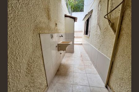 Casa para alugar com 322m², 3 quartos e 1 vaga Casa para alugar com 322m², 3 quartos e 1 vagaÁrea de Serviço
