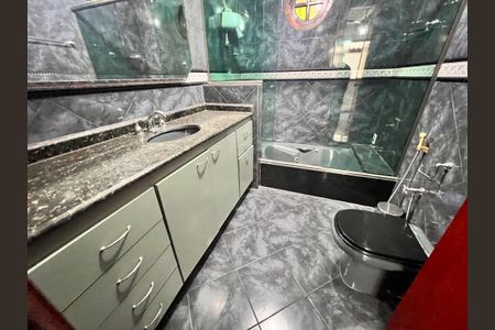 Casa para alugar com 322m², 3 quartos e 1 vaga Casa para alugar com 322m², 3 quartos e 1 vagaBanheiro 3