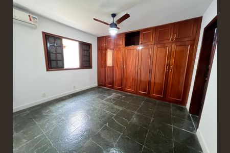 Casa para alugar com 322m², 3 quartos e 1 vaga Casa para alugar com 322m², 3 quartos e 1 vagaQuarto 3