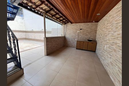 Casa para alugar com 322m², 3 quartos e 1 vaga Casa para alugar com 322m², 3 quartos e 1 vagaÁrea comum