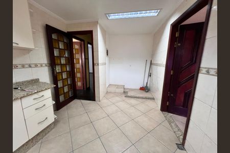Casa para alugar com 322m², 3 quartos e 1 vaga Casa para alugar com 322m², 3 quartos e 1 vagaCozinha